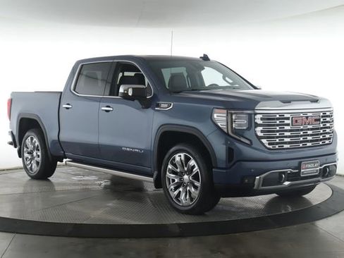 Used 2026 GMC Sierra 1500 Denali w/ Denali Reserve Package AWD/4WD image 2