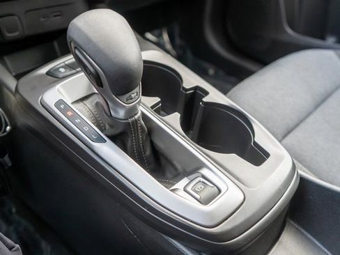 Used 2024 Chevrolet Trax LS w/ LS Convenience Package image 28