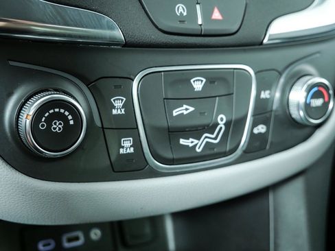 Certified 2024 Chevrolet Equinox LS w/ LS Convenience Package FWD image 15