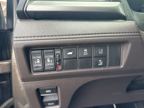 Used 2018 Honda Odyssey EX-L image 20