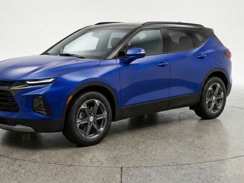 Used 2025 Chevrolet Blazer LT FWD image 3