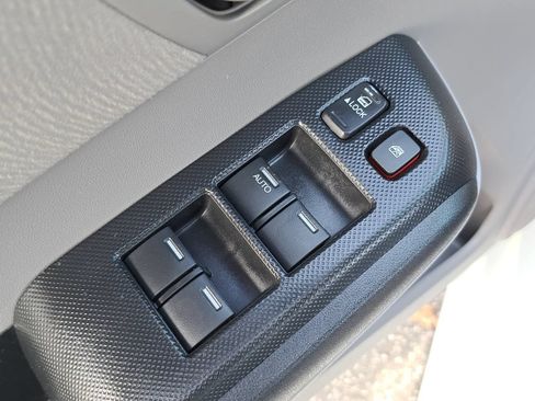 Used 2011 Honda Insight EX image 27