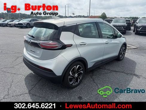 Used 2023 Chevrolet Bolt LT w/ Infotainment Package FWD image 3