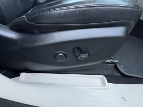 Used 2018 Chrysler Pacifica Touring-L Plus FWD image 25