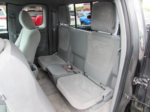 Used 2010 Toyota Tacoma 2WD Access Cab image 19
