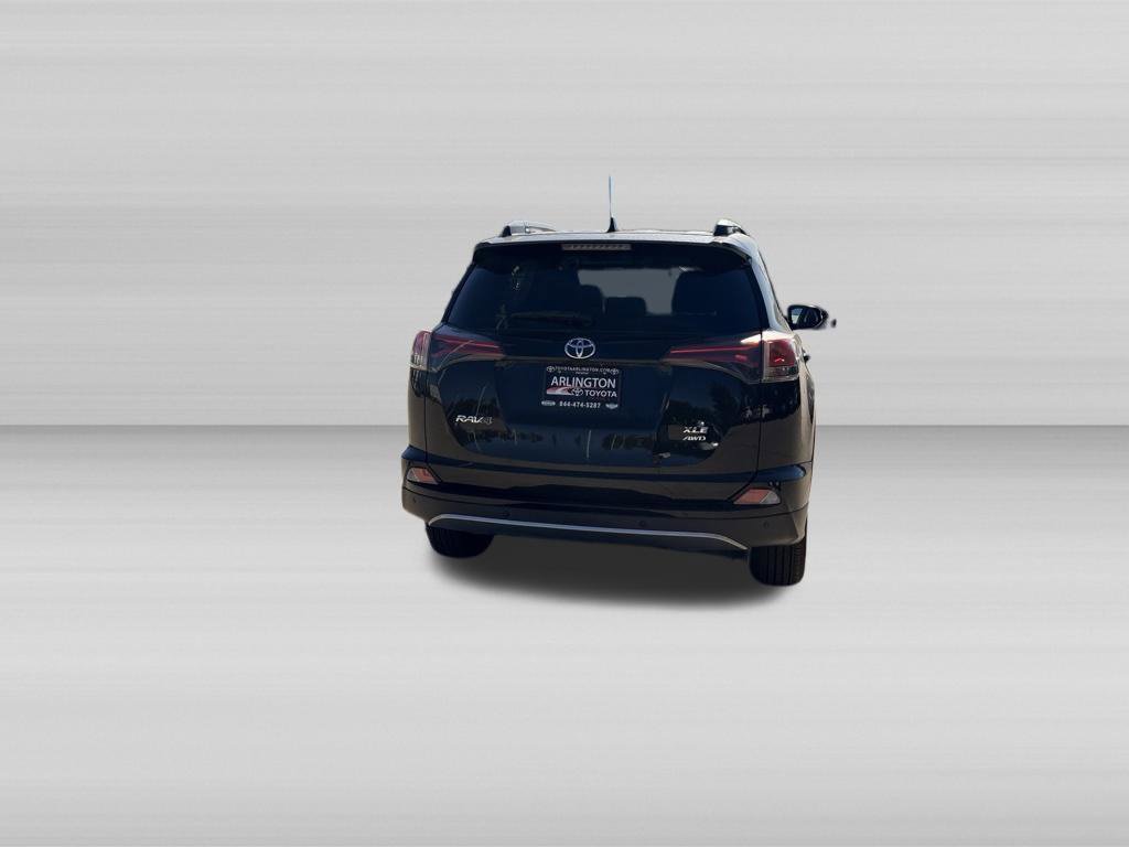 Used 2018 Toyota RAV4 XLE AWD/4WD image 5