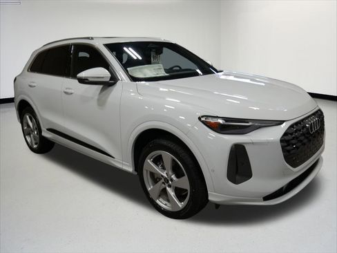 New 2025 Audi Q5 Premium Plus image 7