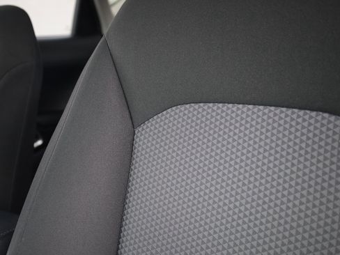 Used 2023 Kia Soul LX w/ LX Technology Package FWD image 7