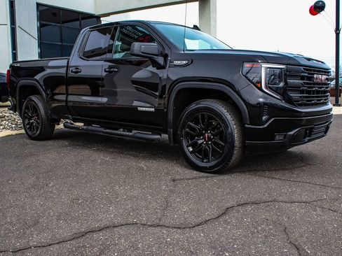Used 2023 GMC Sierra 1500 Elevation AWD/4WD image 3