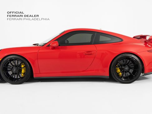 Used 2015 Porsche 911 GT3 RWD image 4