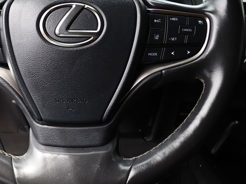 Used 2019 Lexus UX 200 w/ Premium Package FWD image 56