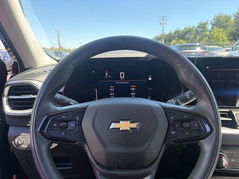 Used 2025 Chevrolet TrailBlazer LT FWD image 22