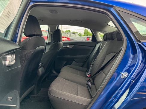 Used 2020 Kia Forte LXS FWD image 16
