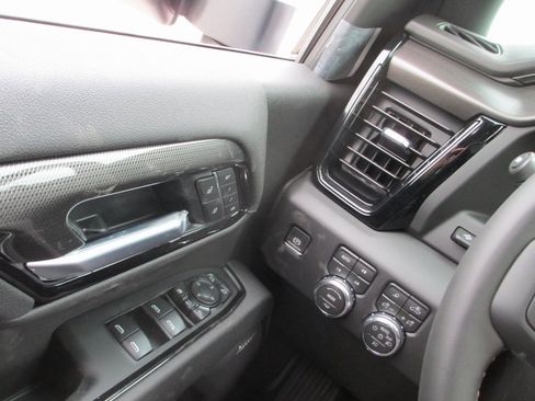 New 2026 GMC Sierra 2500 AT4 w/ AT4 Premium Plus Package image 19