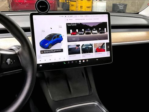 Used 2024 Tesla Model Y Long Range image 6