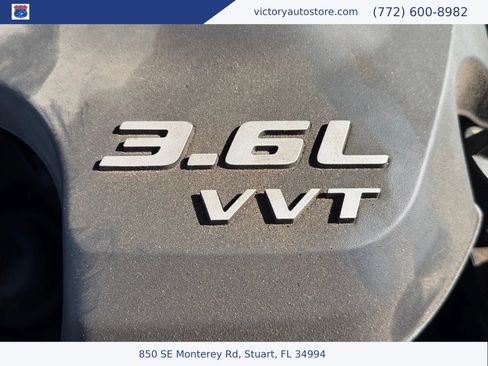 Used 2019 Dodge Challenger SXT image 32