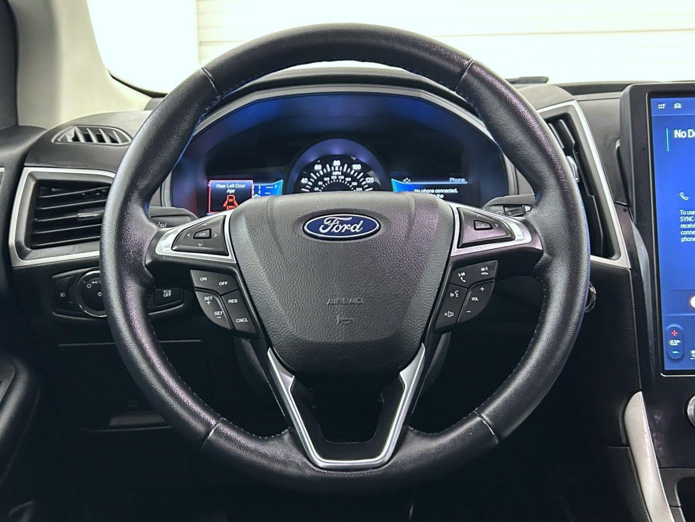 Used 2023 Ford Edge SEL w/ Convenience Package AWD/4WD image 11