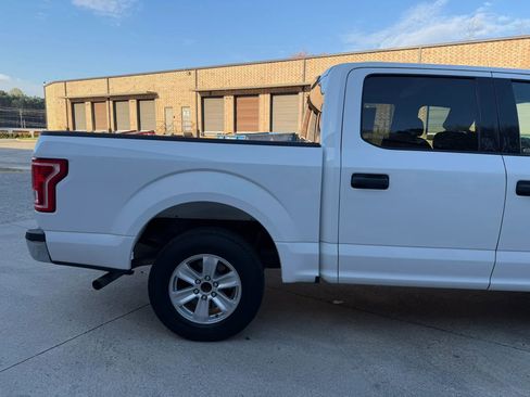 Used 2017 Ford F150 XLT RWD image 9