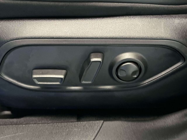 Used 2026 Jeep Cherokee Limited AWD/4WD image 17