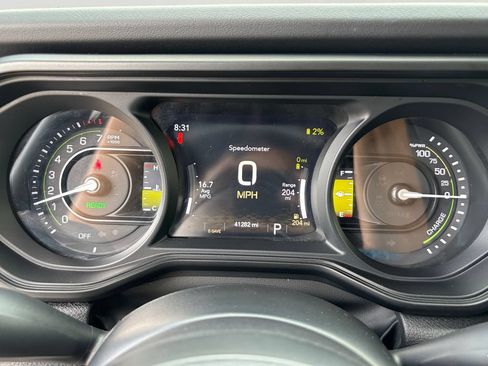 Used 2024 Jeep Wrangler Unlimited Rubicon 4xe AWD/4WD image 29
