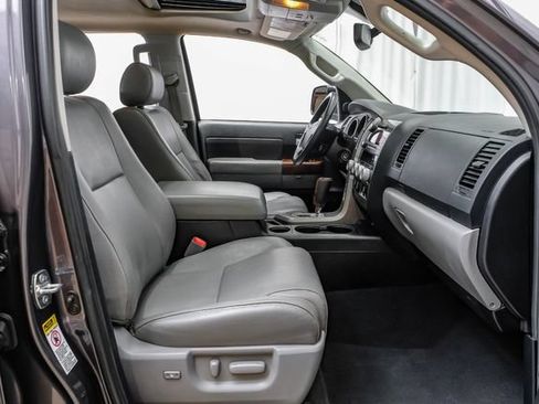 Used 2012 Toyota Tundra Limited w/ Memory Pkg AWD/4WD image 30
