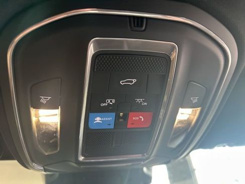 New 2026 Jeep Cherokee Limited image 32