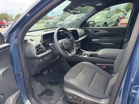 Used 2026 Chevrolet Traverse LT w/ Midnight/Sport Edition FWD image 27