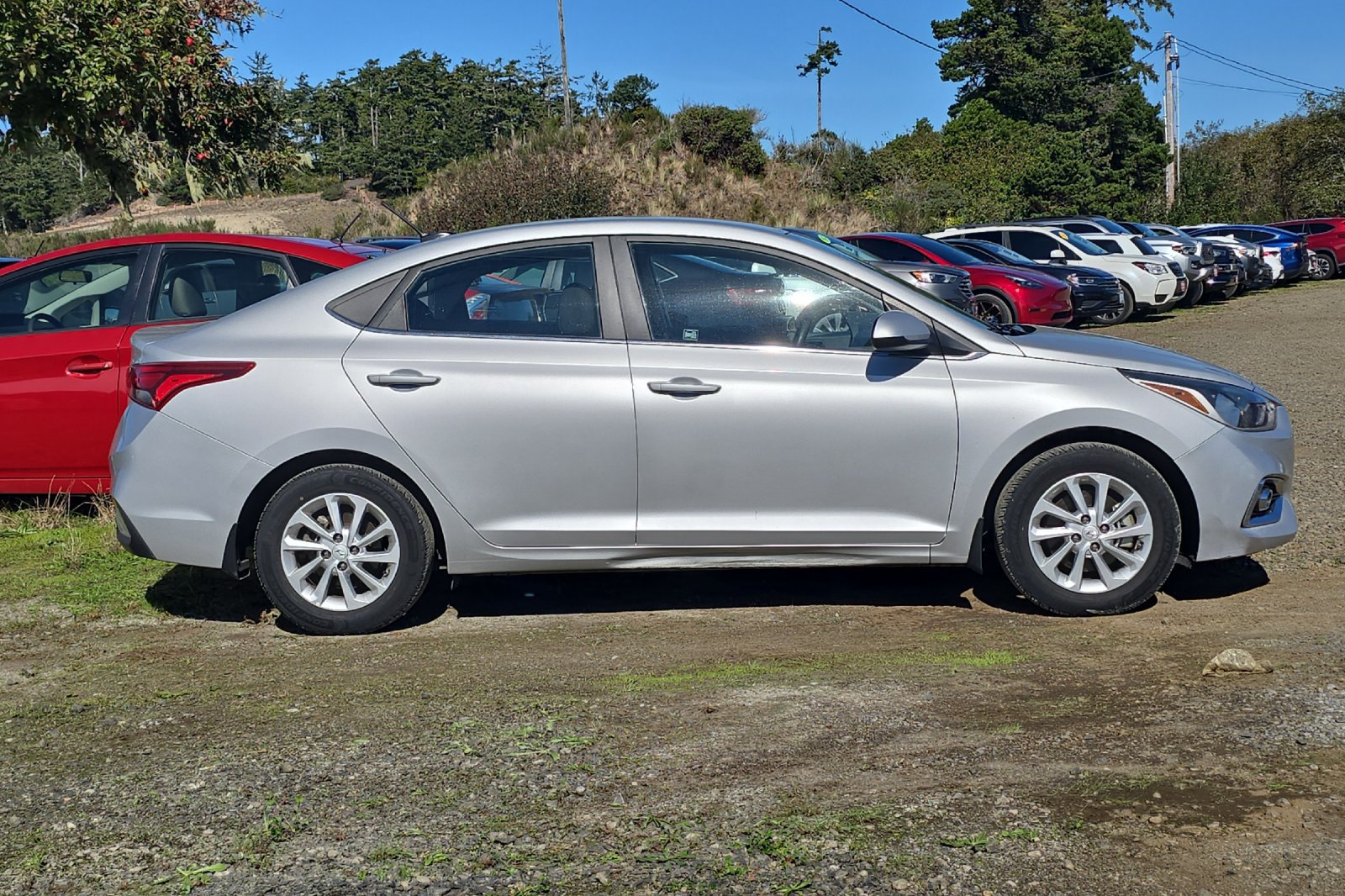 Used 2020 Hyundai Accent SEL FWD image 4