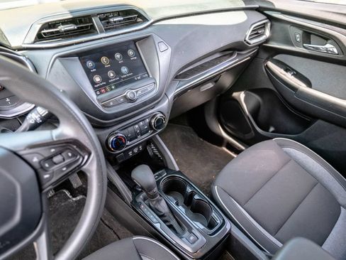 Used 2023 Chevrolet TrailBlazer LT FWD image 21