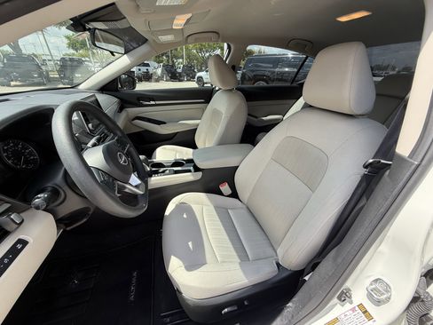 Used 2023 Nissan Altima 2.5 SV image 28