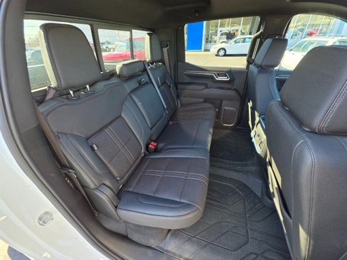 Used 2023 Chevrolet Silverado 1500 High Country w/ High Country Premium Package image 16