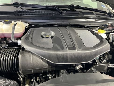 Used 2026 RAM 1500 Laramie AWD/4WD image 29