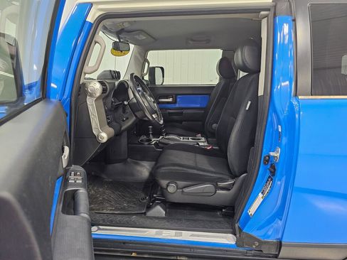 Used 2007 Toyota FJ Cruiser 4WD image 14