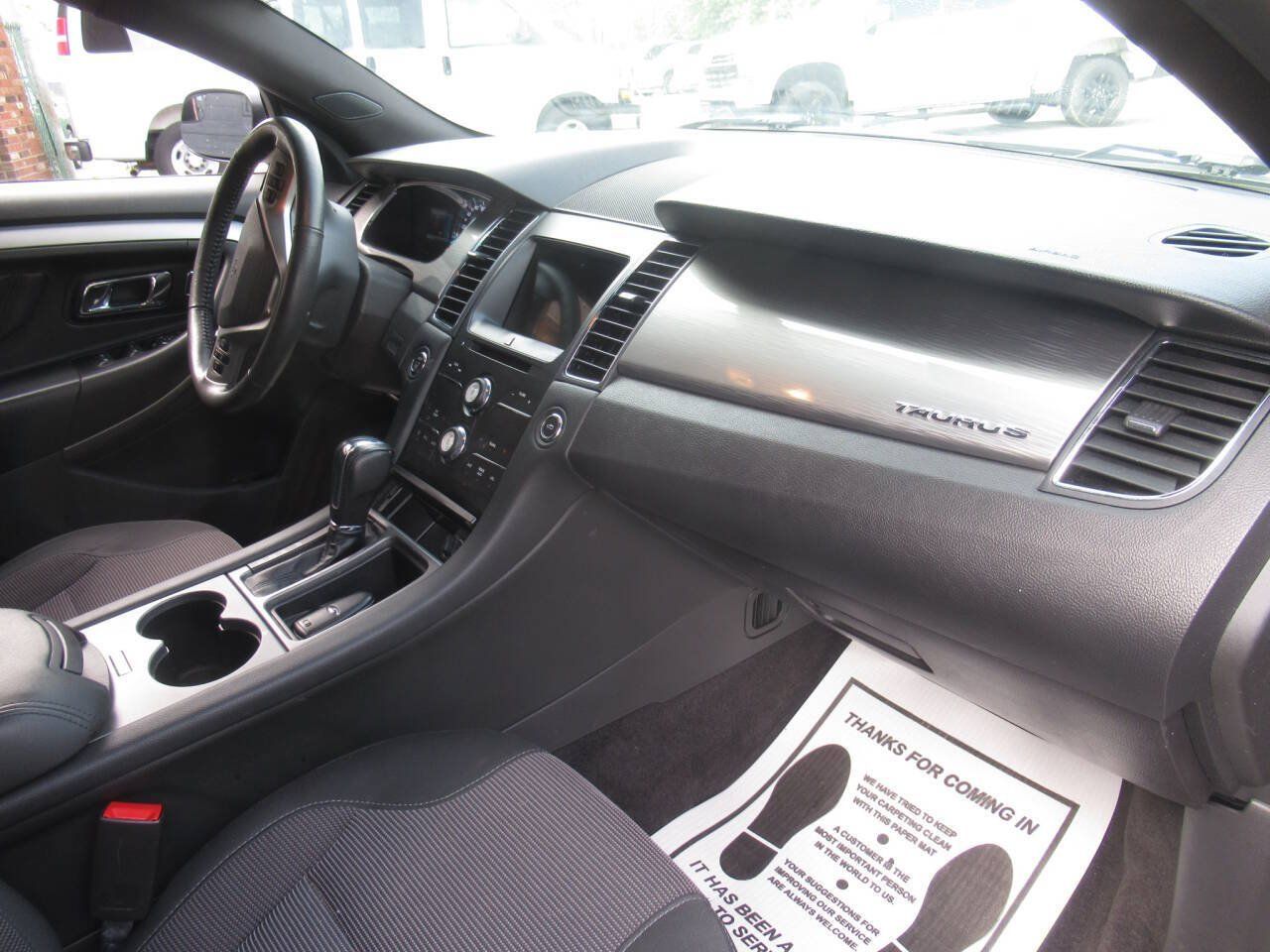 Used 2018 Ford Taurus SEL w/ Equipment Group 201A AWD/4WD image 5