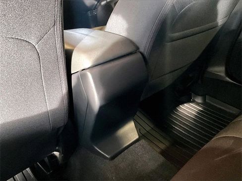 Used 2023 Subaru Crosstrek 2.0i image 28