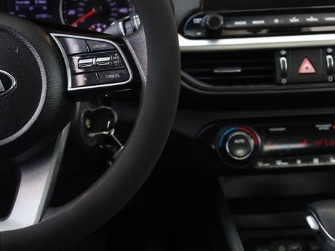 Used 2019 Kia Forte LXS FWD image 29