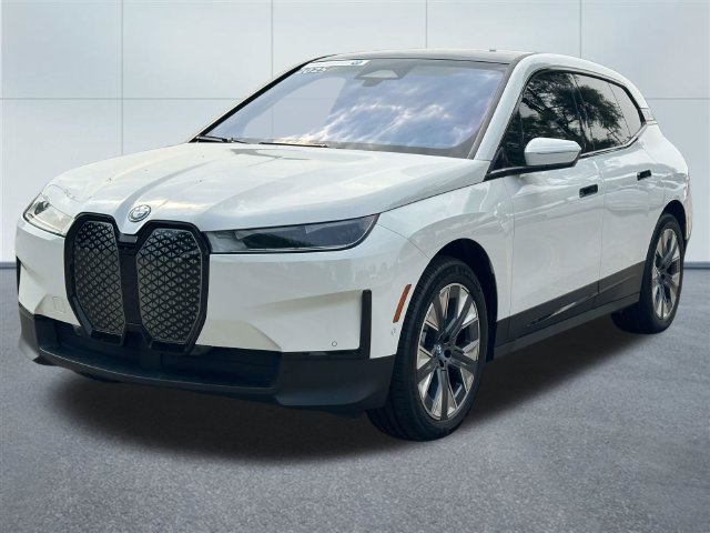 Certified 2025 BMW iX xDrive50 w/ Convenience Package AWD/4WD image 10