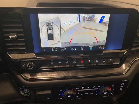 Used 2022 Chevrolet Silverado 1500 ZR2 w/ Technology Package image 14