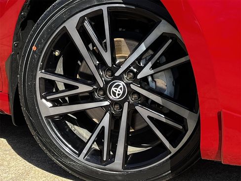 Used 2025 Toyota Camry XSE image 29