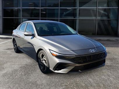 Used 2024 Hyundai Elantra SEL w/ Convenience Package