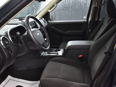 Used 2010 Ford Explorer XLT AWD/4WD image 9