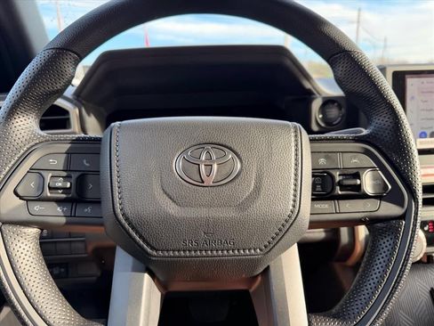 Used 2026 Toyota Tacoma SR5 AWD/4WD image 9