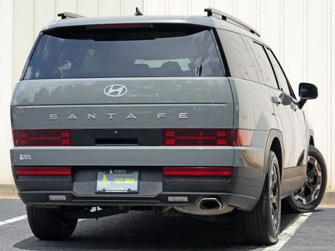 Used 2024 Hyundai Santa Fe SEL FWD image 4