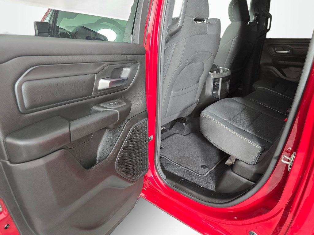 New 2026 RAM 1500 Express AWD/4WD image 36