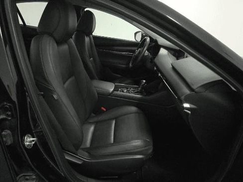 Used 2022 MAZDA MAZDA3 s image 19