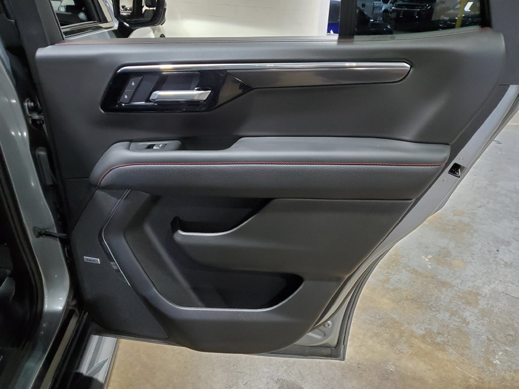 Used 2026 Chevrolet Tahoe RST w/ Comfort Package RWD image 22