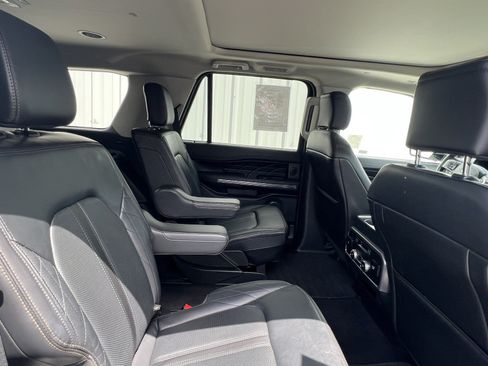 Used 2021 Ford Expedition Platinum AWD/4WD image 24