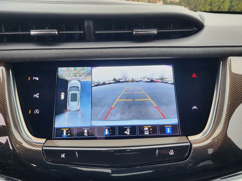 Used 2023 Cadillac XT6 Sport w/ Platinum Package image 38