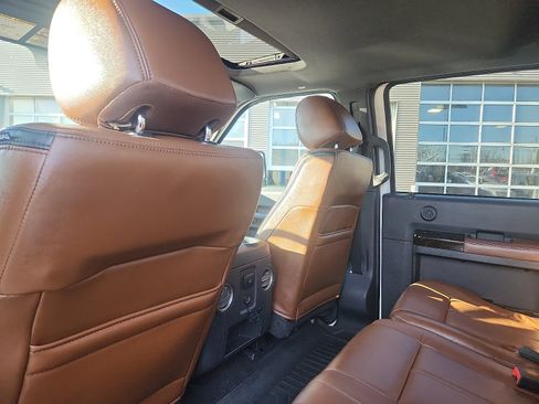 Used 2016 Ford F250 Platinum w/ FX4 Off-Road Package image 25