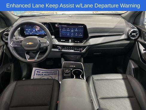 Used 2026 Chevrolet Equinox LT w/ Convenience Package II image 2